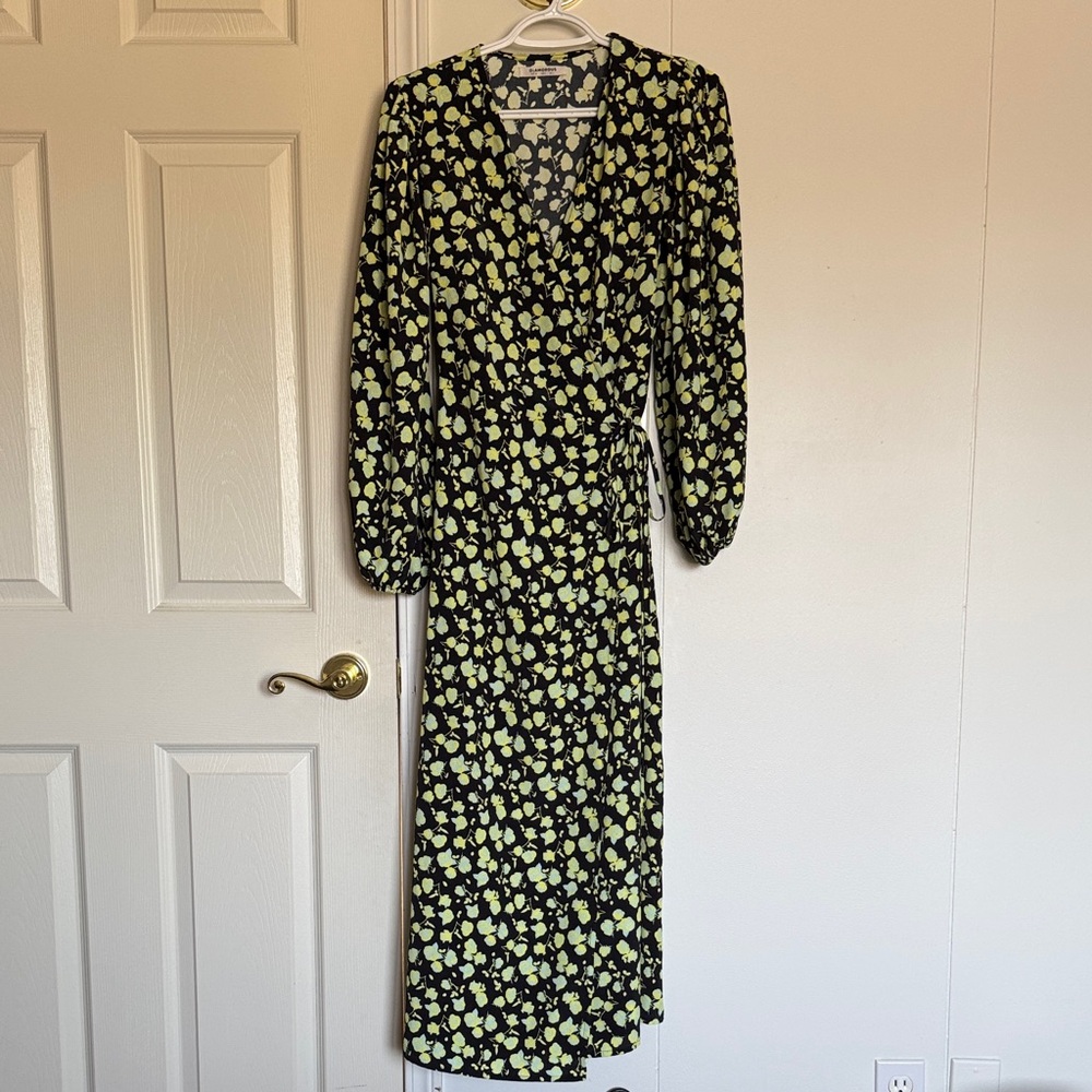 Glamorous Black and Yellow Floral Puff Sleeve Maxi Dress